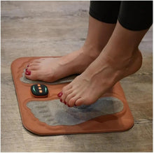 Lade das Bild in den Galerie-Viewer, TQGOLD Fußmassagegerät 8 Massageprogramme Fernbedienung tragbar
