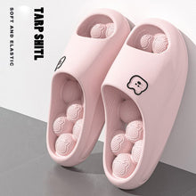 Lade das Bild in den Galerie-Viewer, Foot massage slippers for women 2025 summer new indoor home bathing leaking non-slip couple sandals for men
