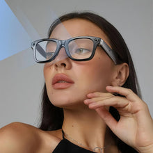 Lade das Bild in den Galerie-Viewer, TQGOLD Smart Glasses AI Bluetooth Brille IP65 wasserdicht Videoanruf
