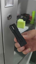Laden und Abspielen von Videos im Galerie-Viewer, Gravity Pick: 3 Essential Metal Tools for the Outdoors
